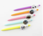 Lápices Snap de colores con chapitas redondas personalizadas