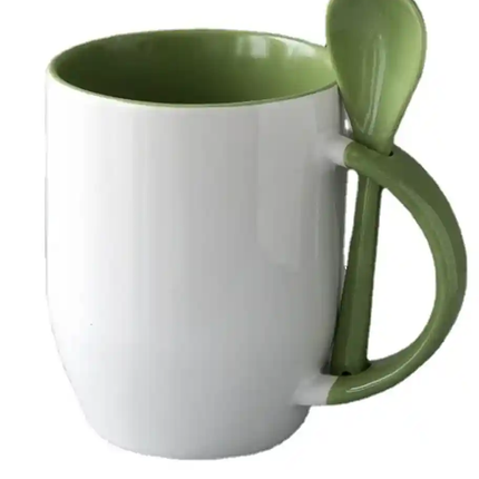 Tazón sublimable de 12oz con cuchara interior y asa de color verde claro. Perfecto para personalización y regalos únicos. Ideal para sublimación y estampado de alta calidad.