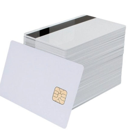 Credencial Sublimable Blanca de PVC con Chip 4428 y Banda Magnética HICO - Ideal para Personalización y Seguridad. Perfecta para Eventos, Accesos y Control. Preventa