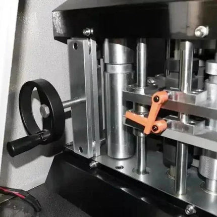 Dobladora para Laminas de metal DL 130 Letras