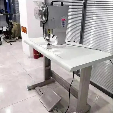 Maquina automatica de Ojetillos BD750A