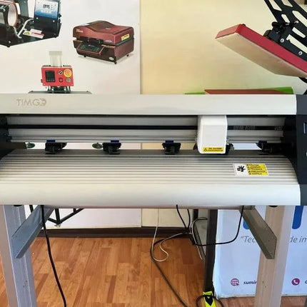 Ploter de corte MC630 incluye programa Signmaster - 60 cm de ancho - corte por contornos y pedestal