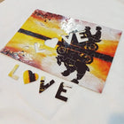 Puzzle rectangular estampado con diseño de corazones y palabra LOVE