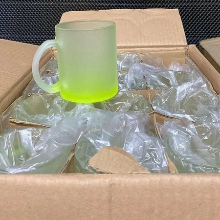 Tazón sublimable satinado base color amarillo gradiente 11oz incluye caja