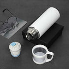 Termo blanco con tapa tipo vaso y piezas interiores desmontadas