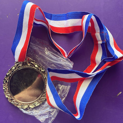 Medalla  reconocimiento color plata, espiga para personalizar Grabar, dtf uv u otra tecnica