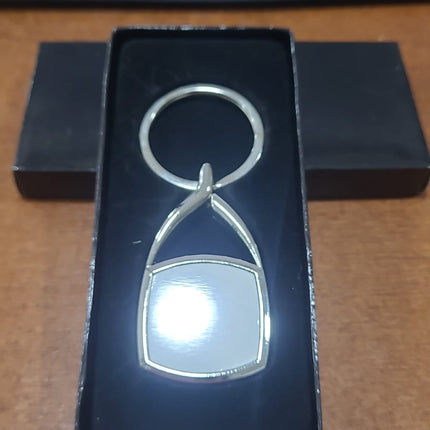 Llavero Metalico Sublimable modelo Escudo  Personaliza para Reuniones, Cumpleaños Souvenir (Copia)