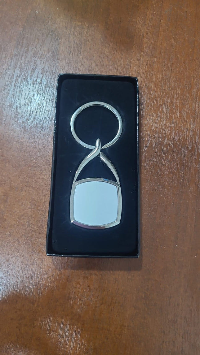 Llavero Metalico Sublimable modelo Escudo  Personaliza para Reuniones, Cumpleaños Souvenir (Copia)