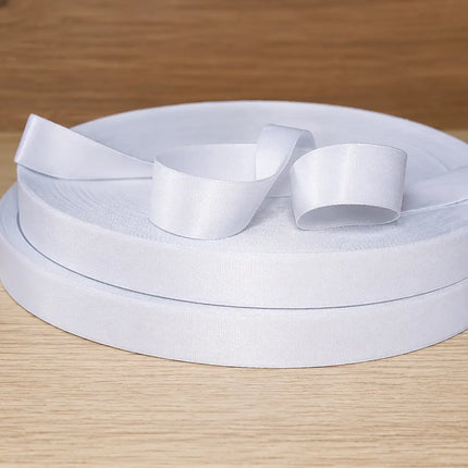 Rollo de cinta blanca de poliéster de 2,5 cm para fabricar lanyards