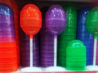 Recipientes plásticos tipo Tutsi Pop en colores variados