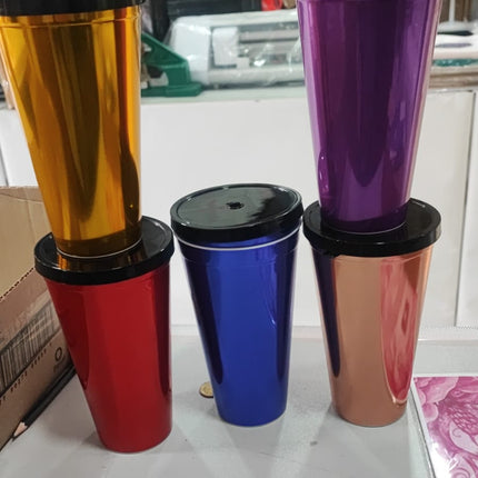 Vaso de plastico metalico  con tapado sin  bombilla - docena colores surtidos